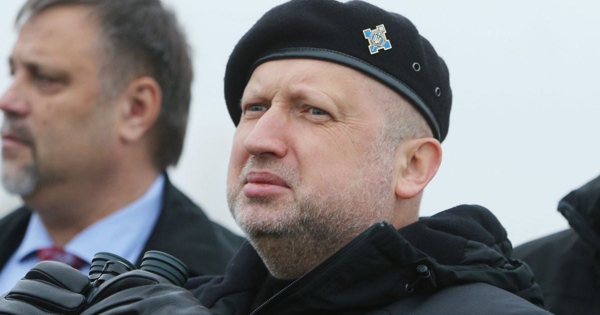 Турчинов назвал причину выхода российских офицеров из состава СЦКК