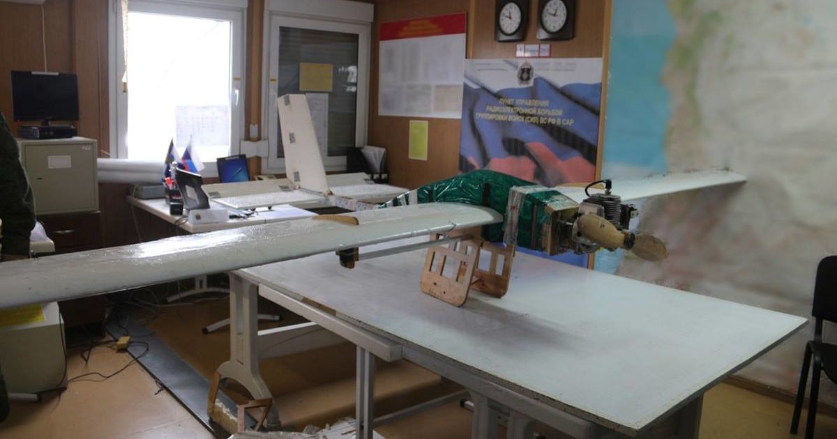 Время важного законопроекта: эксперт объяснил фейк о причастности Украины к бомбардировкам базы РФ в Сирии