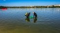 Рятувальник дістали тіло хлопчика з водойми