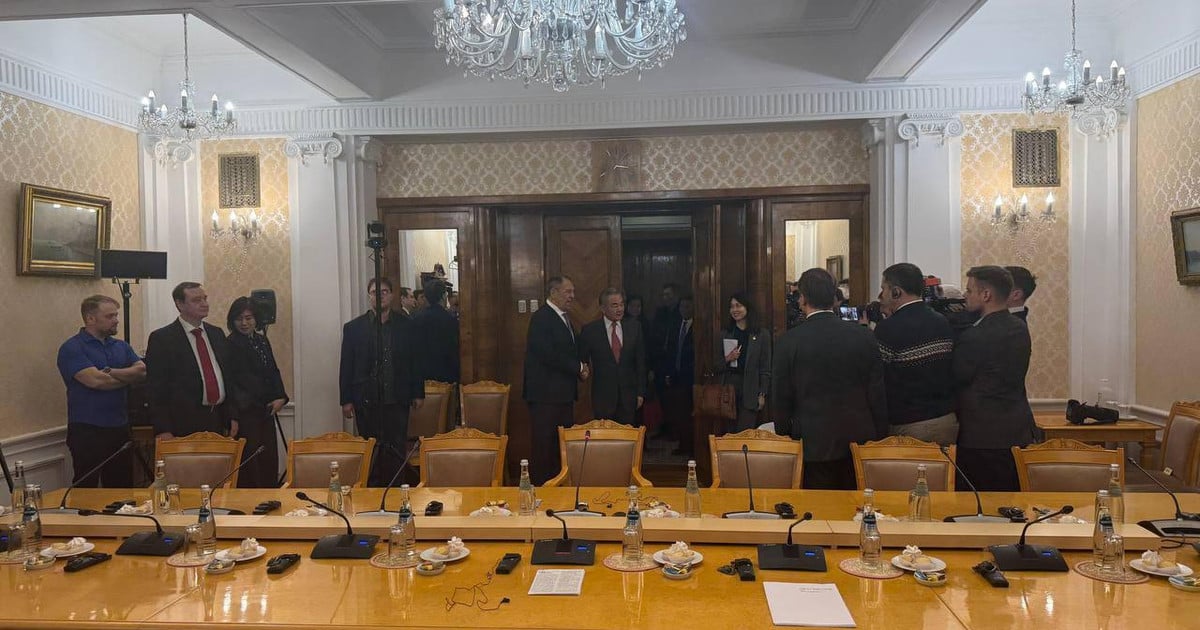 Посланець Трампа Віткофф і його зять Кушнер, а також представники МЗС Китаю вже у Кремлі.