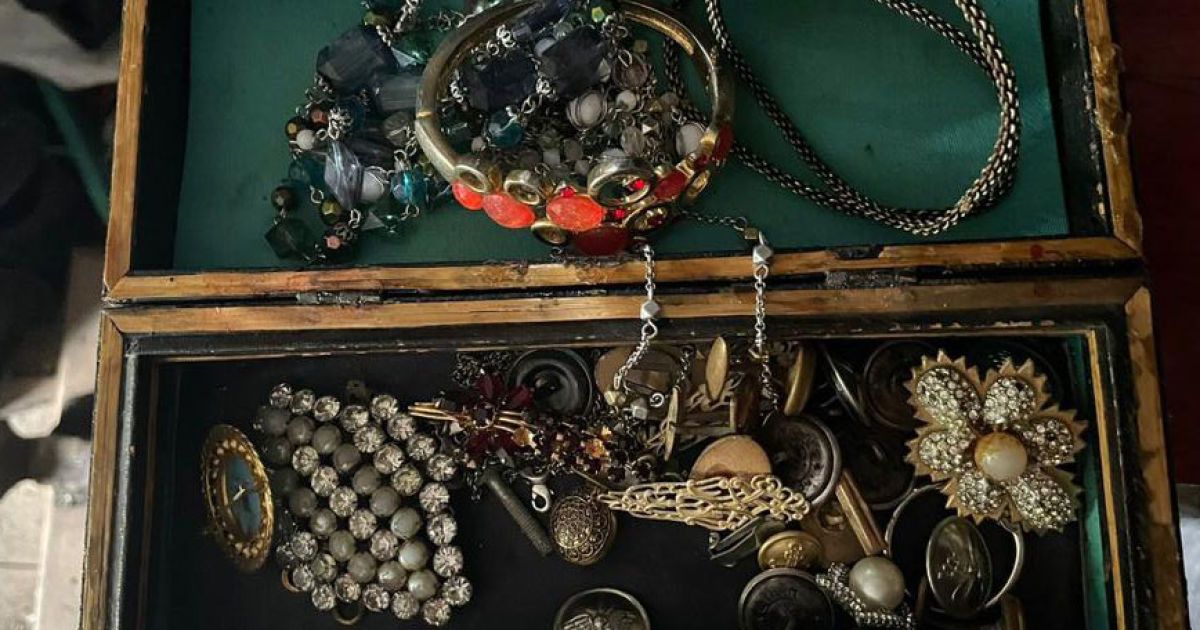Проникали до помешкань зі зброєю: у Дніпрі затримали зухвалу банду крадіїв