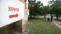 Метро переповнене – ховатися ніде! Скандали з безпекою в Києві та зразкове укриття