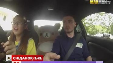 Професійна автогонщиця примусила понервувати інструкторів автошкіл