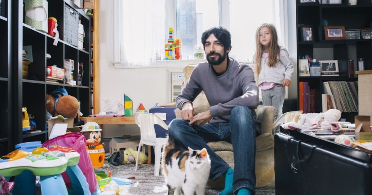 Дэвид Уильямс снял мужчин с их котами. / © Tumblr/Men with Cats