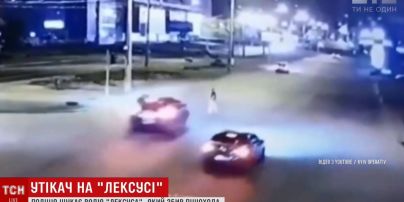 В Киеве ищут Lexus, который сбил мужчину и даже не затормозил