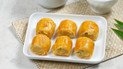 Слойки с бананом и корицей
