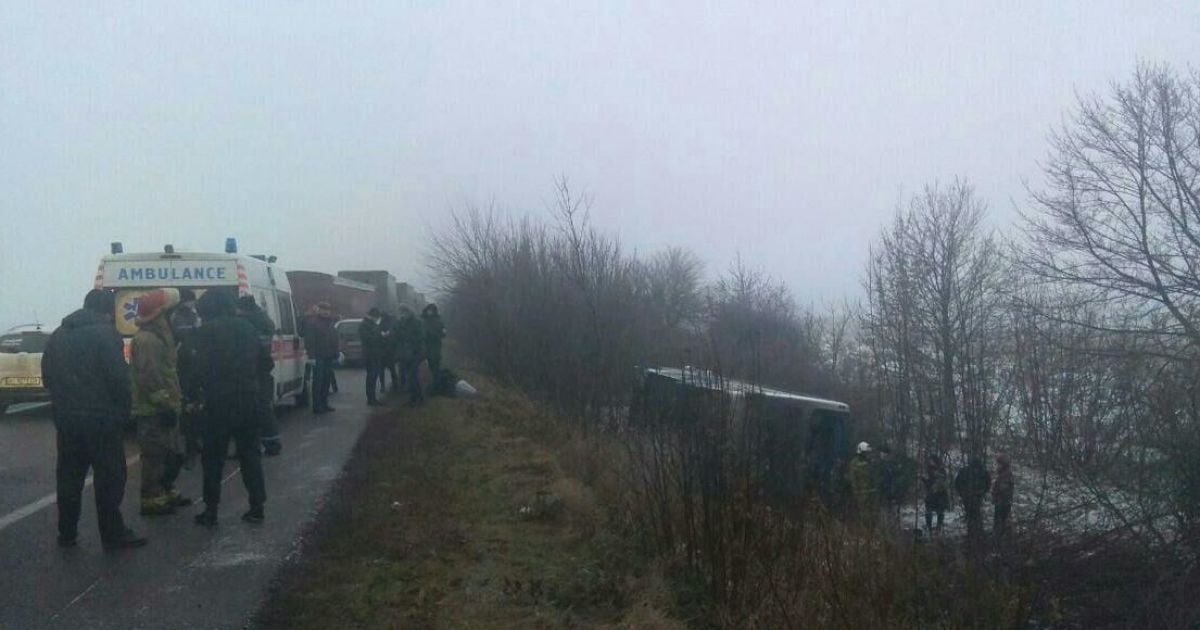 На Одещині зіткнулися вантажівка і "Таврія", постраждали з десяток авто