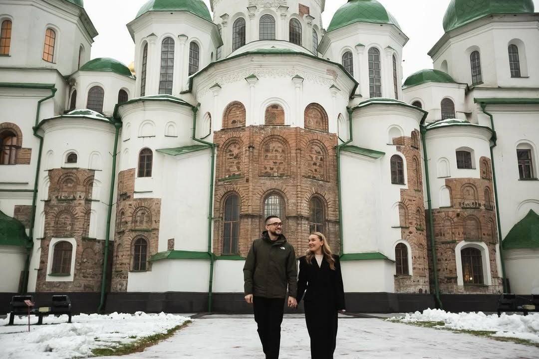 Сергій Стерненко з нареченою / © instagram.com/s_sternenko