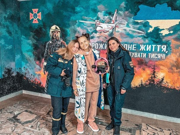 Євгенія Дудка після поранення на роботі в Дніпрі / Фото: e._v._dudka17 в Instagram