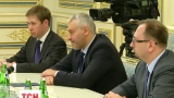 Президент Порошенко накануне встретился с адвокатами Надежды Савченко