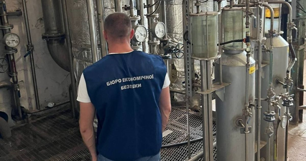 Со спиртзавода в Житомирской области похищали неучтенную продукцию