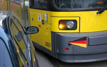 Паркування на трамвайних рейках може обійтися в тисячу євро