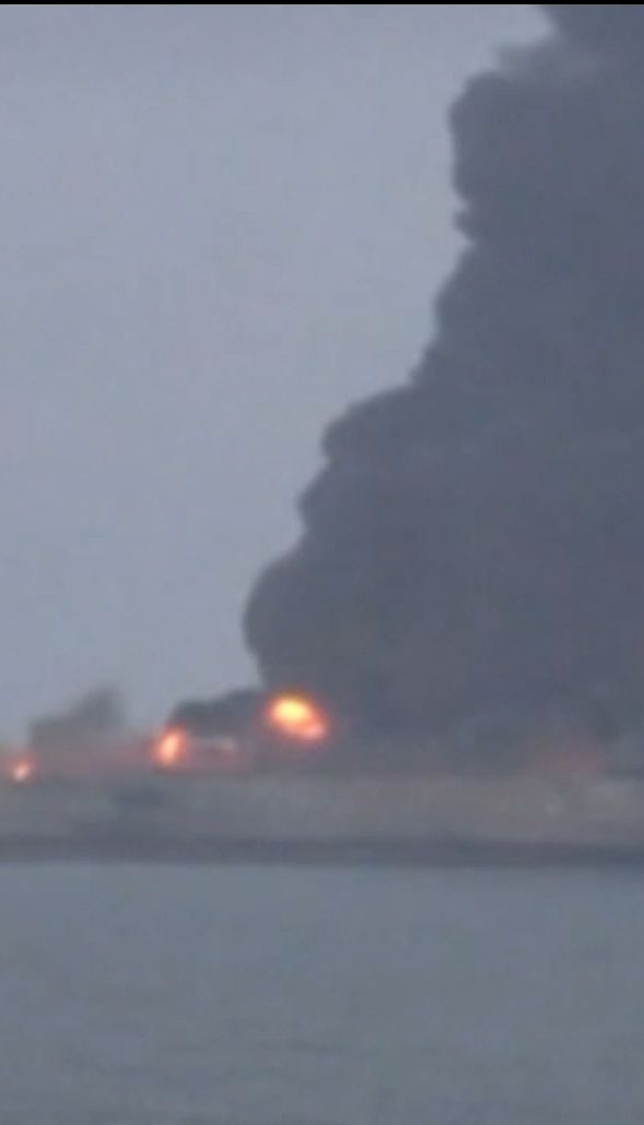 Китай занепокоєний загрозою вибуху іранського нафтового танкера біля Шанхая