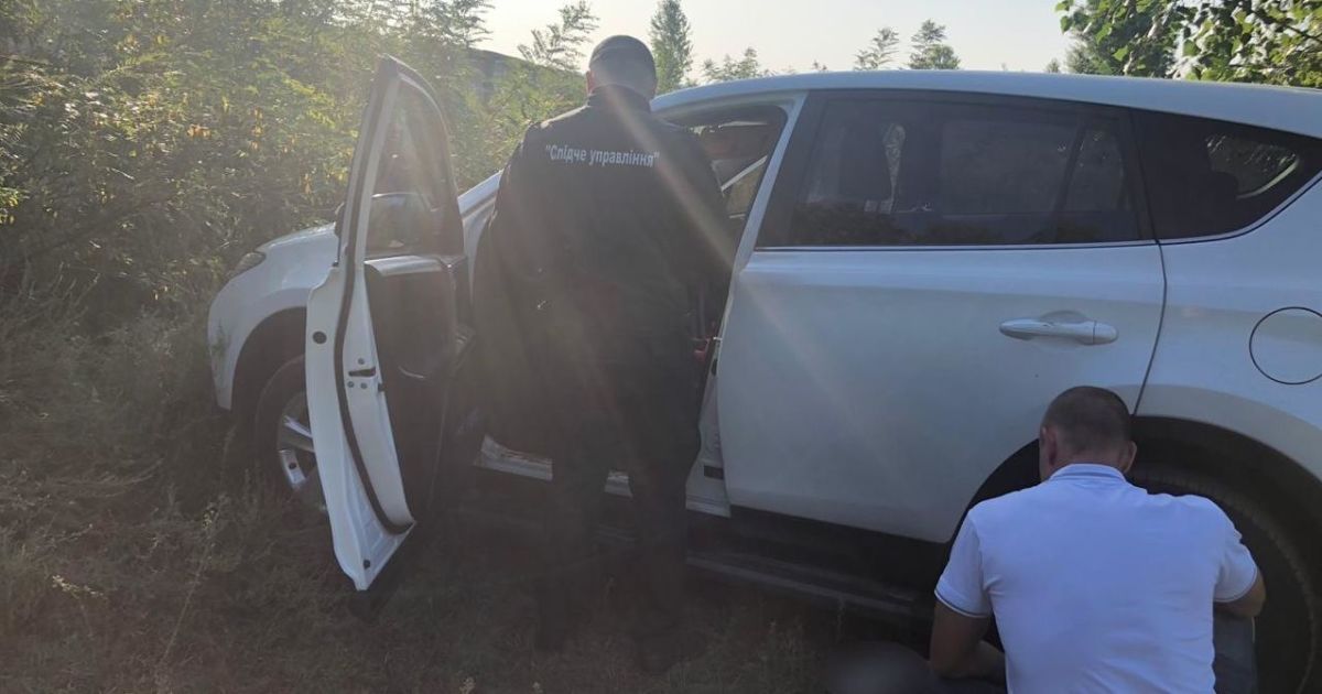 На Киевщине исчезли мать с дочкой. Копы нашли их брошенную машину