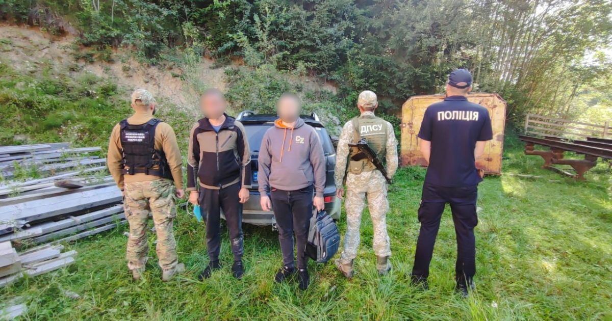 Прикордонники затримали порушників біля кордону з Румунією