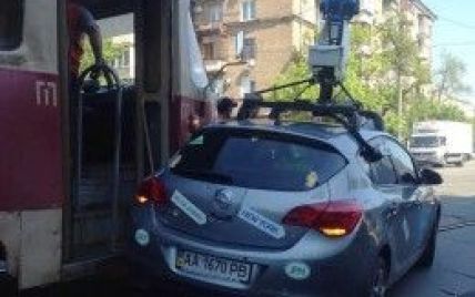 В Киеве Google-мобиль столкнулся с трамваем