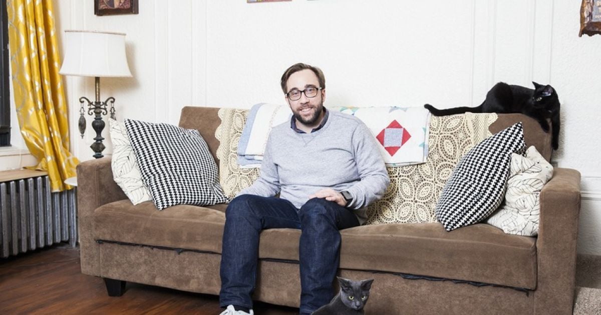 Дэвид Уильямс снял мужчин с их котами. / © Tumblr/Men with Cats