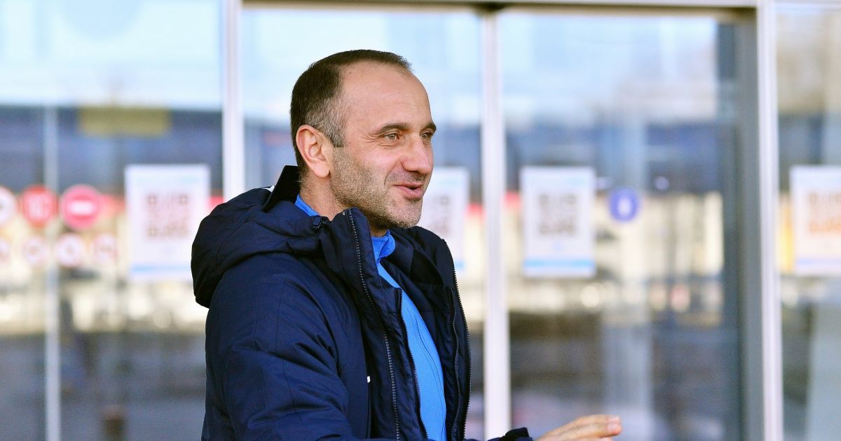 Колишній тренер українського клубу відгамселив російського футболіста: деталі скандалу