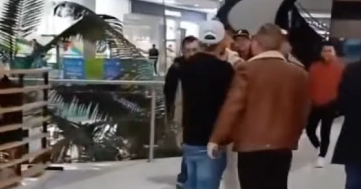 Співаки побилися в ТЦ