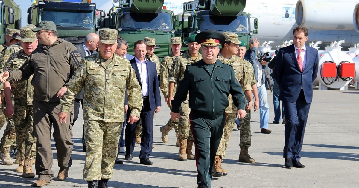 Во время подготовки к торжествам на военном аэродроме в Чугуеве / © Министерство обороны Украины