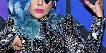 Леді Гага самоізолювалася і не спілкується з літніми людьми