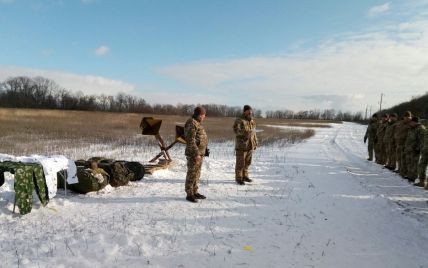 Ситуація на Донбасі: обстріли не стихають, втрат немає, КПВВ "Гнутове" не працював увесь день