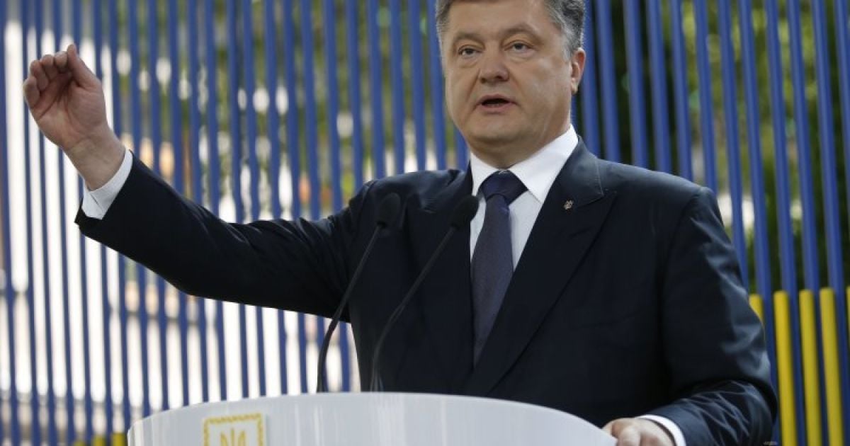 Порошенко уверяет, что встреча с Фирташем была случайной и длилась недолго.