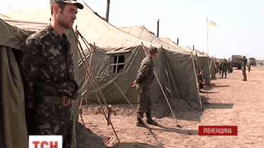 В Ровенской области иномарка насмерть сбила военного