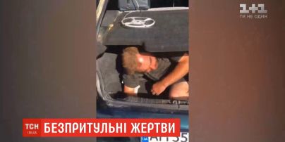 В Донецкой области таксист поиздевался над бездомным на автомойке