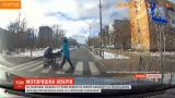 Пьяный водитель на полной скорости протаранил коляску с младенцем в Запорожской области