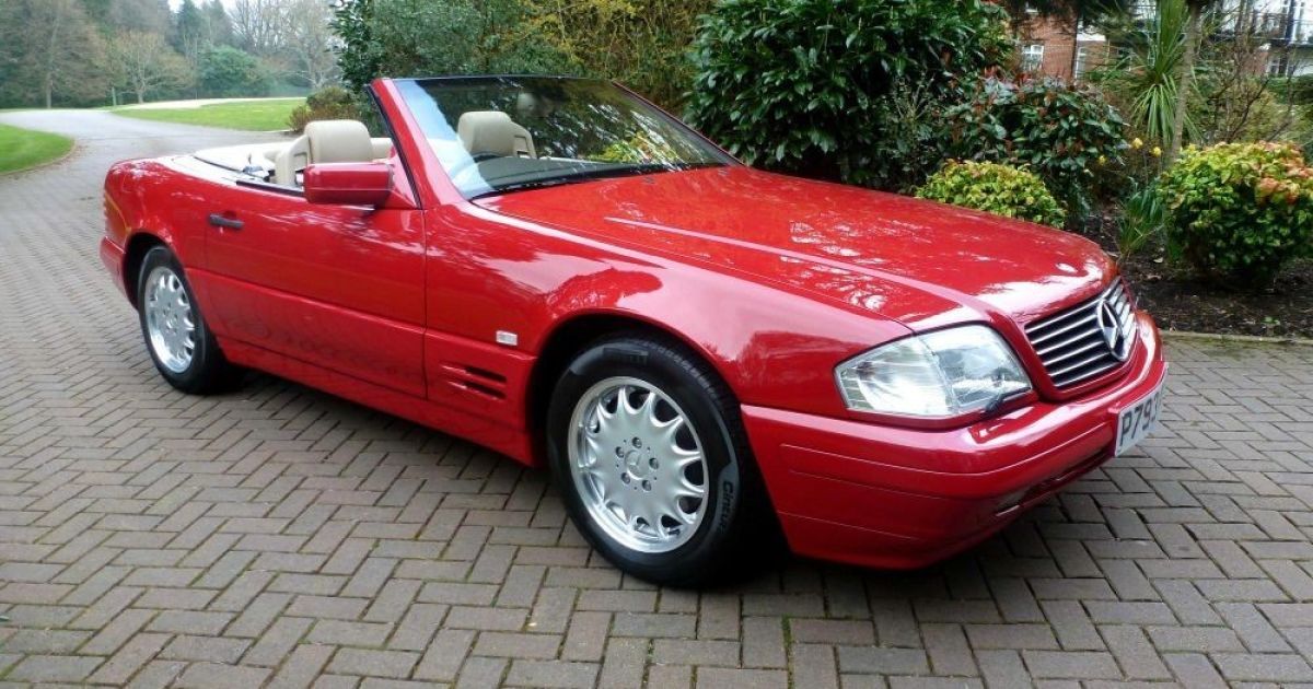 На аукцион выставлен Mercedes-Benz SL500 после 20-летнего простоя в гараже