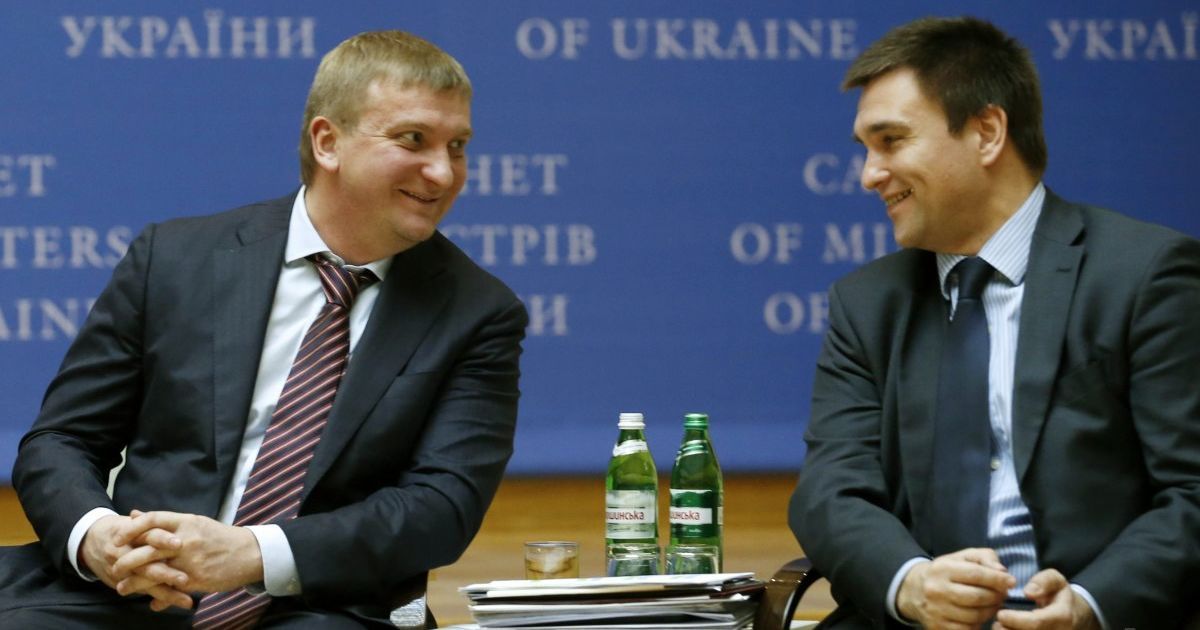 Стали известны зарплаты Климкина и Петренко за февраль