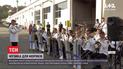Для экипажа британского военного корабля "Дрэгон" устроили часовой концерт под открытым небом