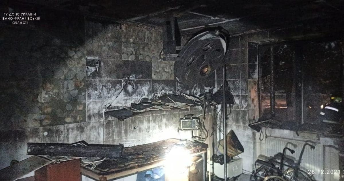 Пожар в "ковидной" реанимации на Прикарпатье: в каком состоянии пострадавшие и известна ли уже причина