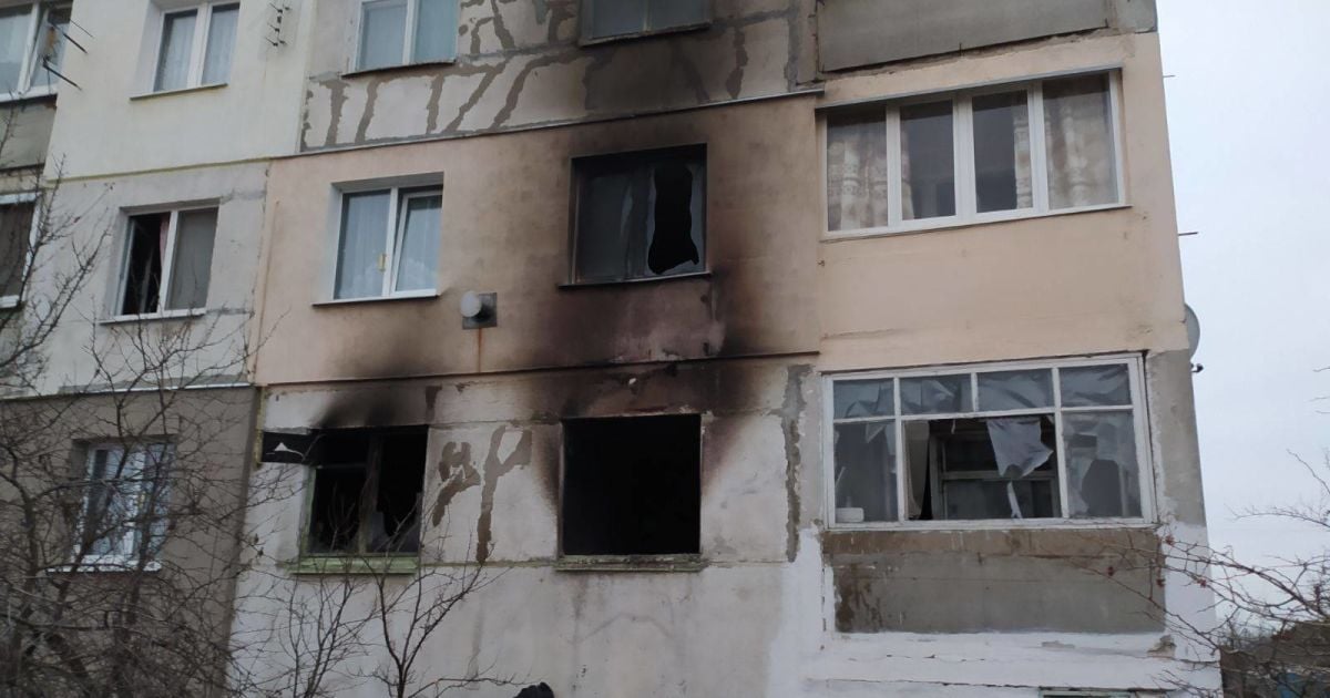 У Харківській області у багатоквартирному будинку сталася пожежа: загинула жінка (фото)