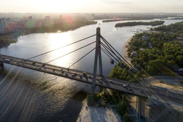 Фото, которое удивит: каким был Северный мост Киева до того, как стал легендой