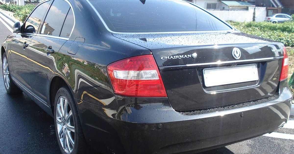 У Києві водій SsangYong протаранив пів десятка авто. Відео