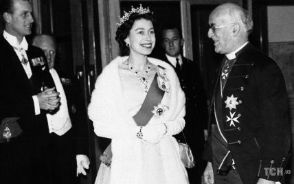 День в истории: как юная королева Елизавета II с мужем Филиппом на банкет ходила