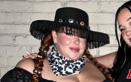 У боді з принтом корови і капелюсі: 155-кілограмова Тесс Голлідей в образі ковбойки сходила на вечірку