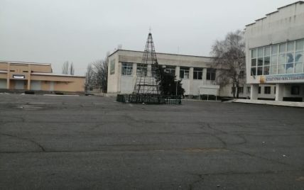 Вспыхнула Новогодняя Елка