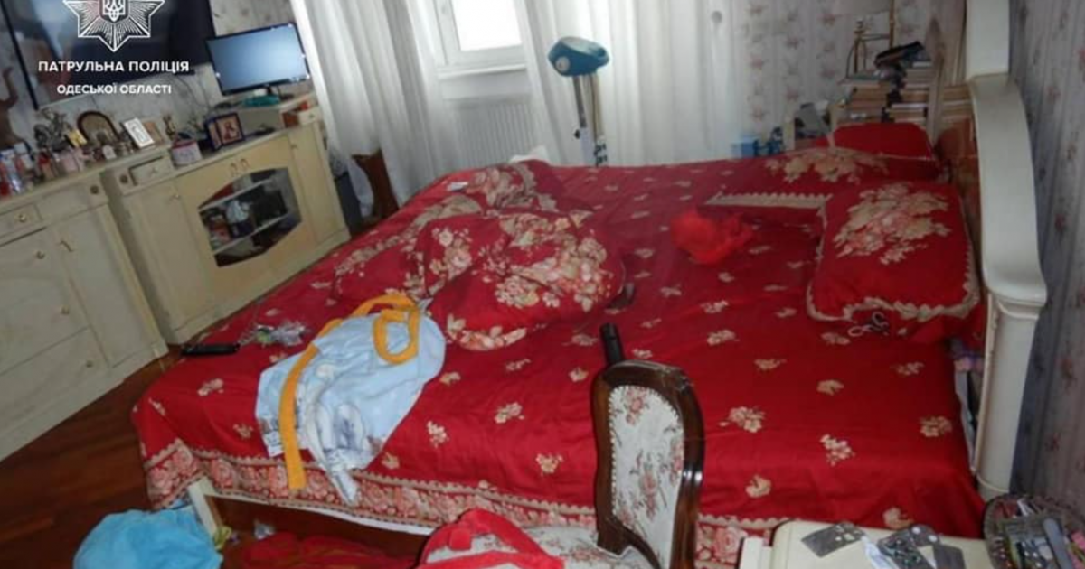 Соседи услышали крик: в Одессе женщина двое суток просидела в доме со связанными руками