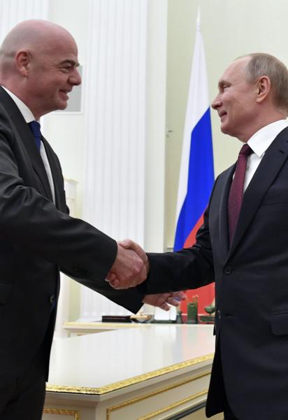 Президент ФІФА Джанні Інфантіно та кремлівський диктатор Володимир Путін