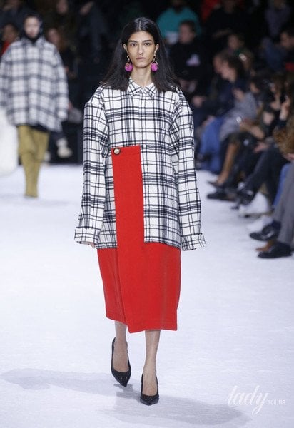 Колекція Balenciaga прет-а-порте сезону осінь-зима 2018-2019 / © East News