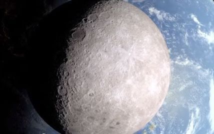 NASA показало на видео, как выглядит Луна с обратной стороны