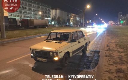 Водитель "Жигулей" сбил женщину в Киеве