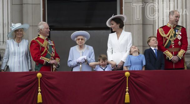Королева Елизавета II во время празднования платинового юбилея правления, июнь 2022 года  / © Associated Press