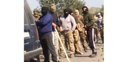 Заворушення на Рівненщині: сотні бурштинокопачів із палицями та камінням напали на поліцію
