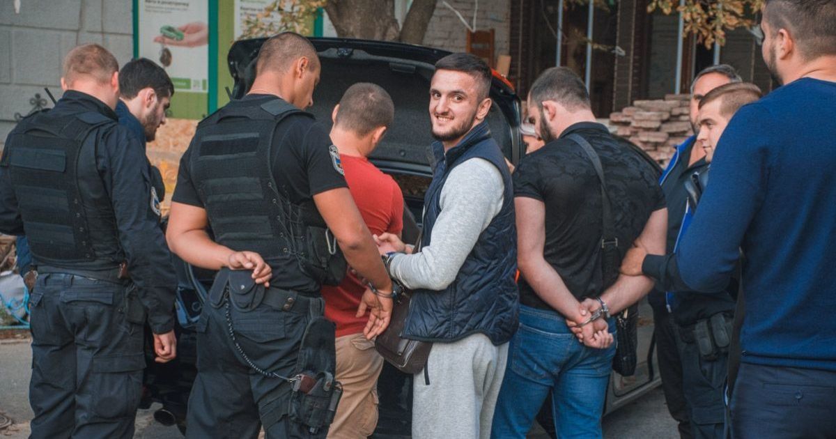 В Киеве задержали сына экс-посланника Кадырова, который занимался вымогательством в Украине