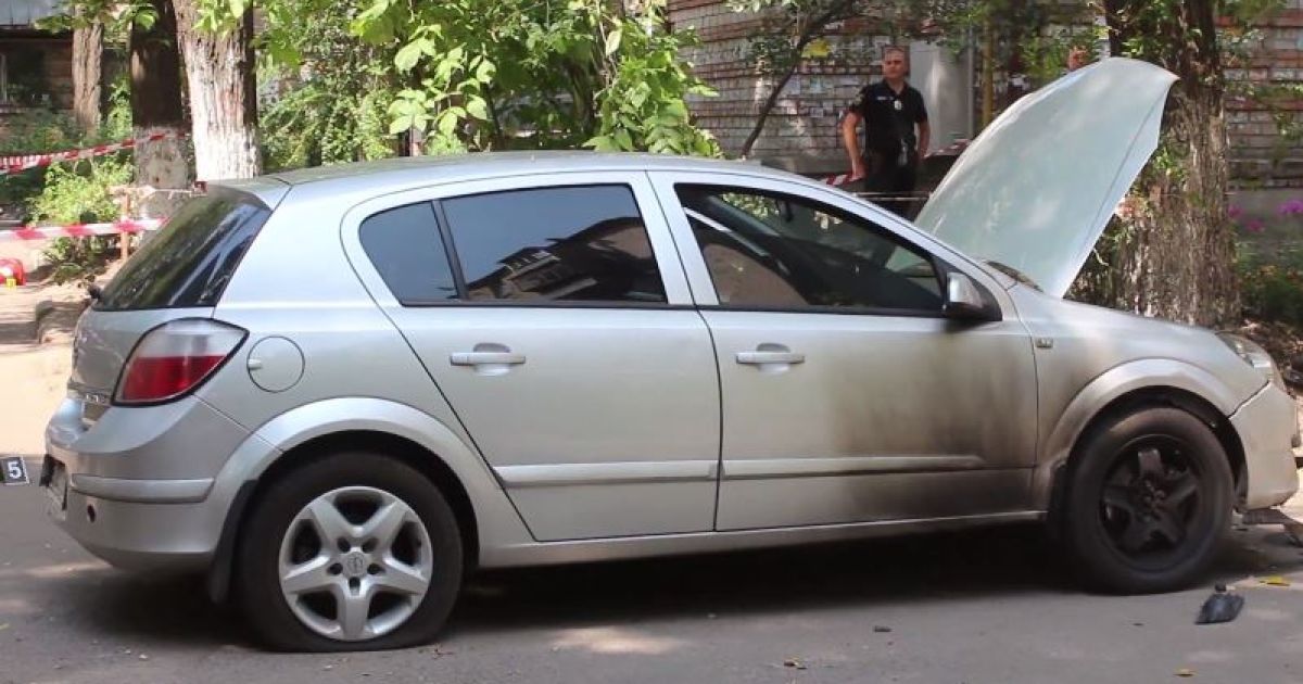 Вибух у Дніпрі: під машиною молодої жінки була граната