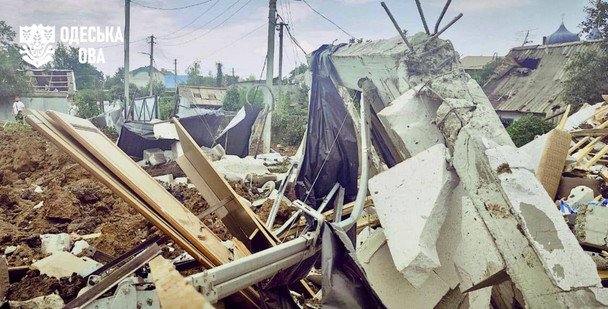 Ракети летіли просто у будинки: наслідки “прильотів” на Одещині (фото)